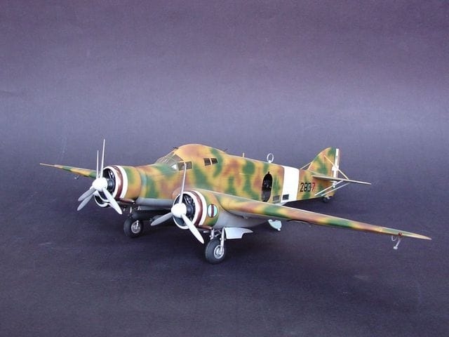 Trumpeter 1/48 Savoia-Marchetti S.M.79-II Sparviero