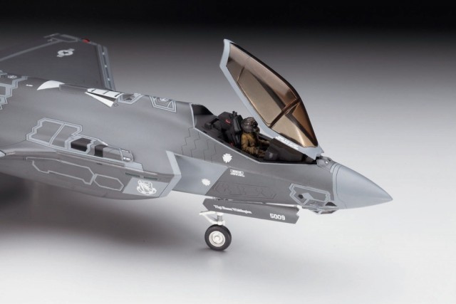 Hasegawa 1/72 F-35A Lightning II