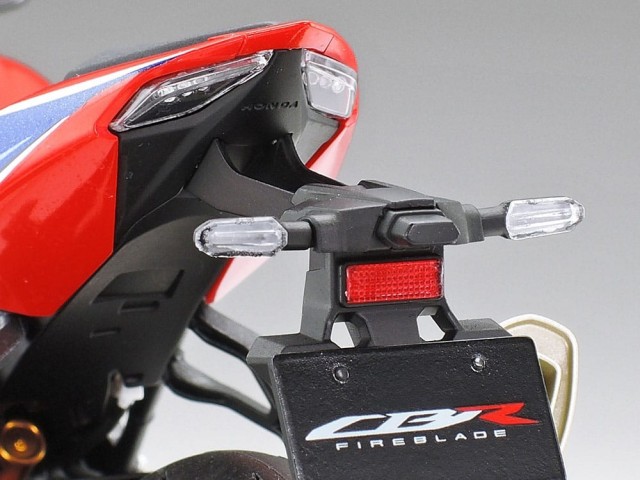 Tamiya 1/12 Honda CBR1000RR-R Fireblade SP