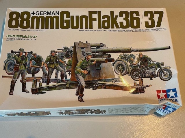 Tamiya 1/35 German 88mm Gun Flak 36/37 Skade på emballasje