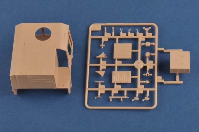 HobbyBoss 1/35 LKW 7t Dump Truck