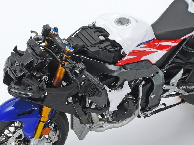 Tamiya 1/12 Honda CBR1000RR-R Fireblade SP 30th Anniversary