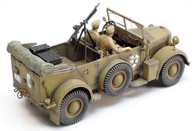 Tamiya 1/35 German Horch Kfz.15 North African Campaign