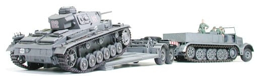 Tamiya 1/35 German 18Ton Heavy Half-Track FAMO and Tank Transporter Sd.Ah.116