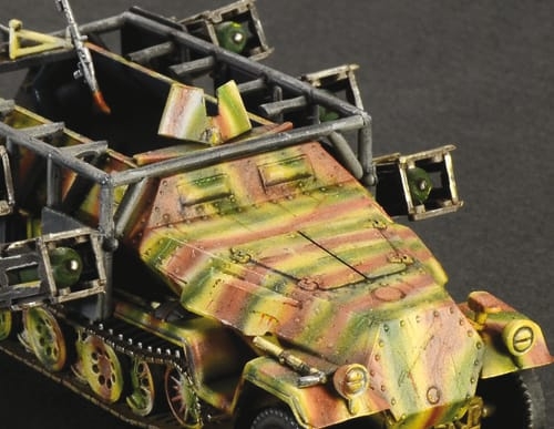 Italeri 1/72 German Sd.Kfz. 251/1 Wurfrahmen 40 Stuka zu Fuss