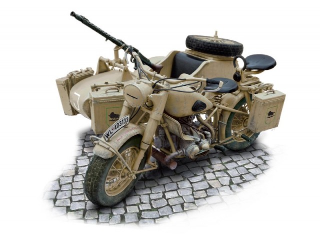 Italeri 1/9 BMW R75 German Military Motorcycle with Sidecar