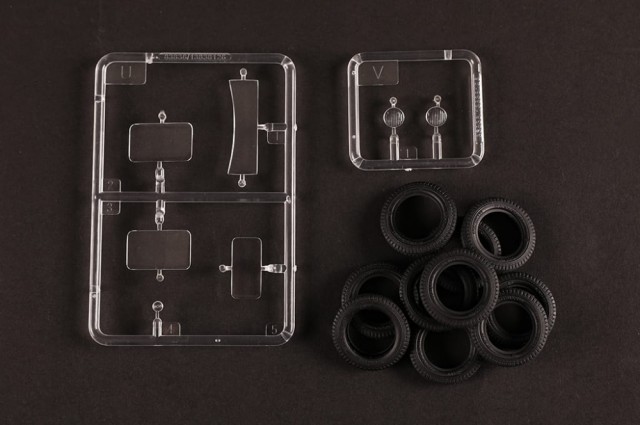 HobbyBoss 1/35 GAZ-AAA with Quad Maxim AA gun