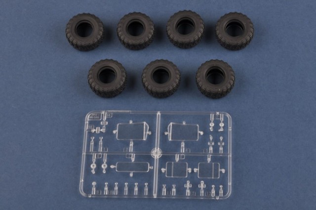 HobbyBoss 1/35 Russian KrAZ-260 Cargo Truck