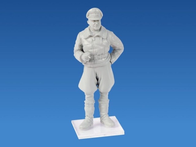 ICM 1/48 WWII German Luftwaffe Pilots and Ground Personnel in Winter Uniform