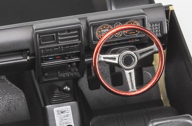 Hasegawa 1/24 Suzuki Jimny (JA11-1) w/Wood Steering Wheel