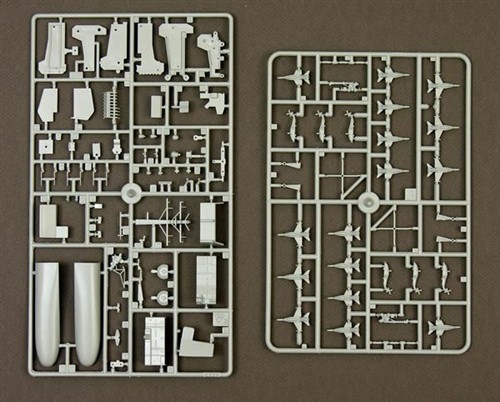 Italeri 1/720 U.S.S. Ronald Reagan CV-76