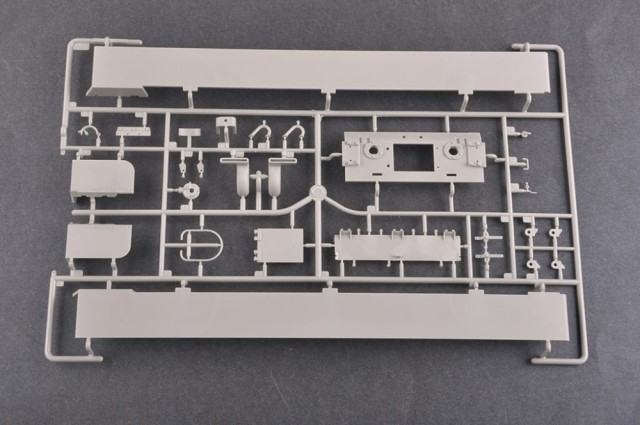 I Love Kit 1/16 Sherman M4A3E8 Medium Tank - Early