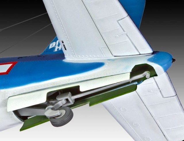 Revell 1/32 Vought F4U-1A Corsair
