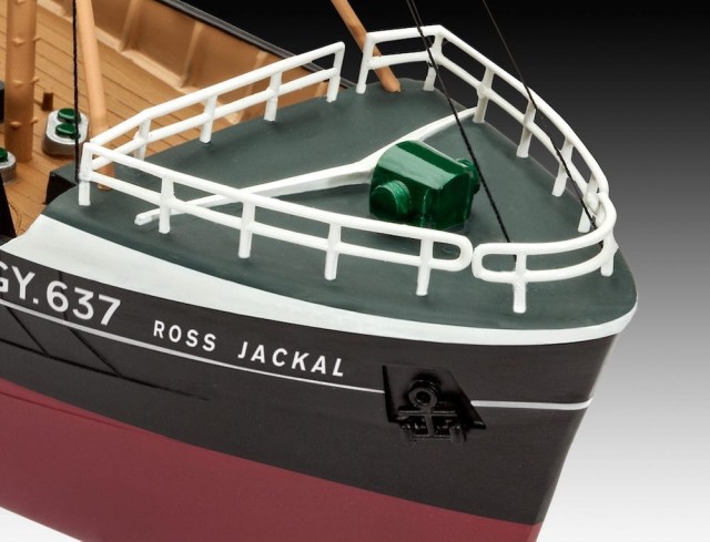 Revell 1/142 North Sea Fishing Trawler