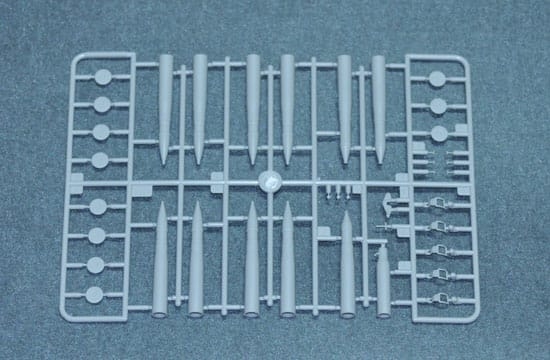 Trumpeter 1/16 Soviet SU-100 Tank Destroyer