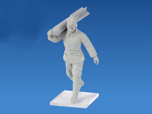 ICM 1/48 WWII German Luftwaffe Pilots and Ground Personnel in Winter Uniform