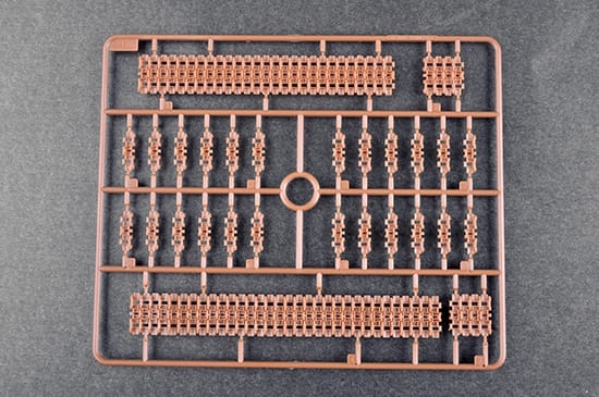 Trumpeter 1/35 KV-1 1942 Simplified Turret Tank w/Tank Crew