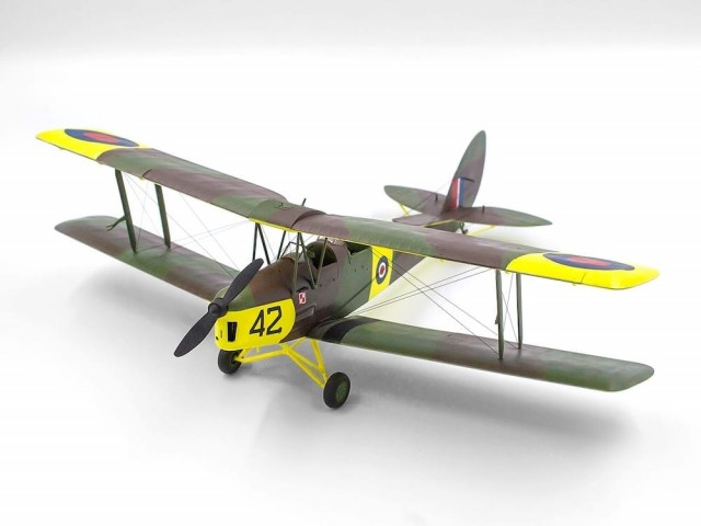 ICM 1/32 British Training Aircraft DH. 82A Tiger Moth