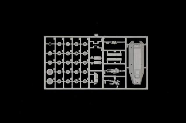 Italeri 1/72 German Sd.Kfz. 251/1 Wurfrahmen 40 Stuka zu Fuss