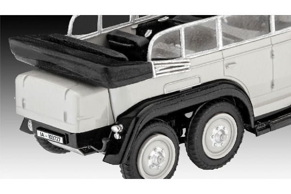 Revell 1/72 German Staff Car G4