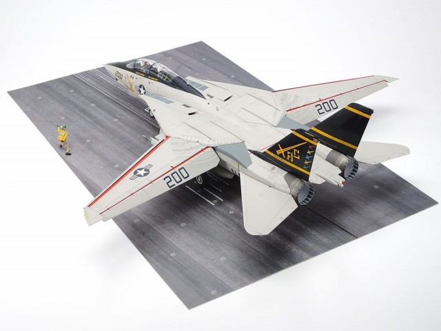 Tamiya 1/48 Grumman F-14A Tomcat (Late Model) Carrier Launch Set