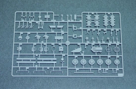 Trumpeter 1/16 Soviet SU-100 Tank Destroyer