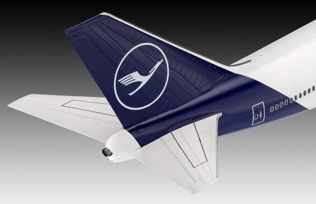 Revell 1/144 Boeing 747-8 Lufthansa New Livery