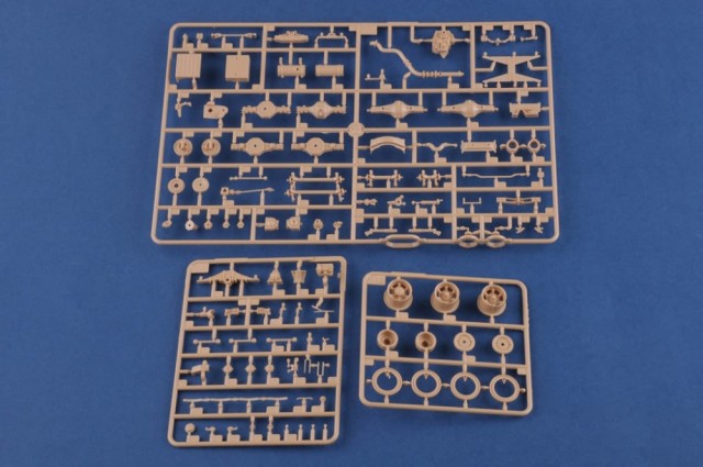 HobbyBoss 1/35 Russian KrAZ-260 Cargo Truck